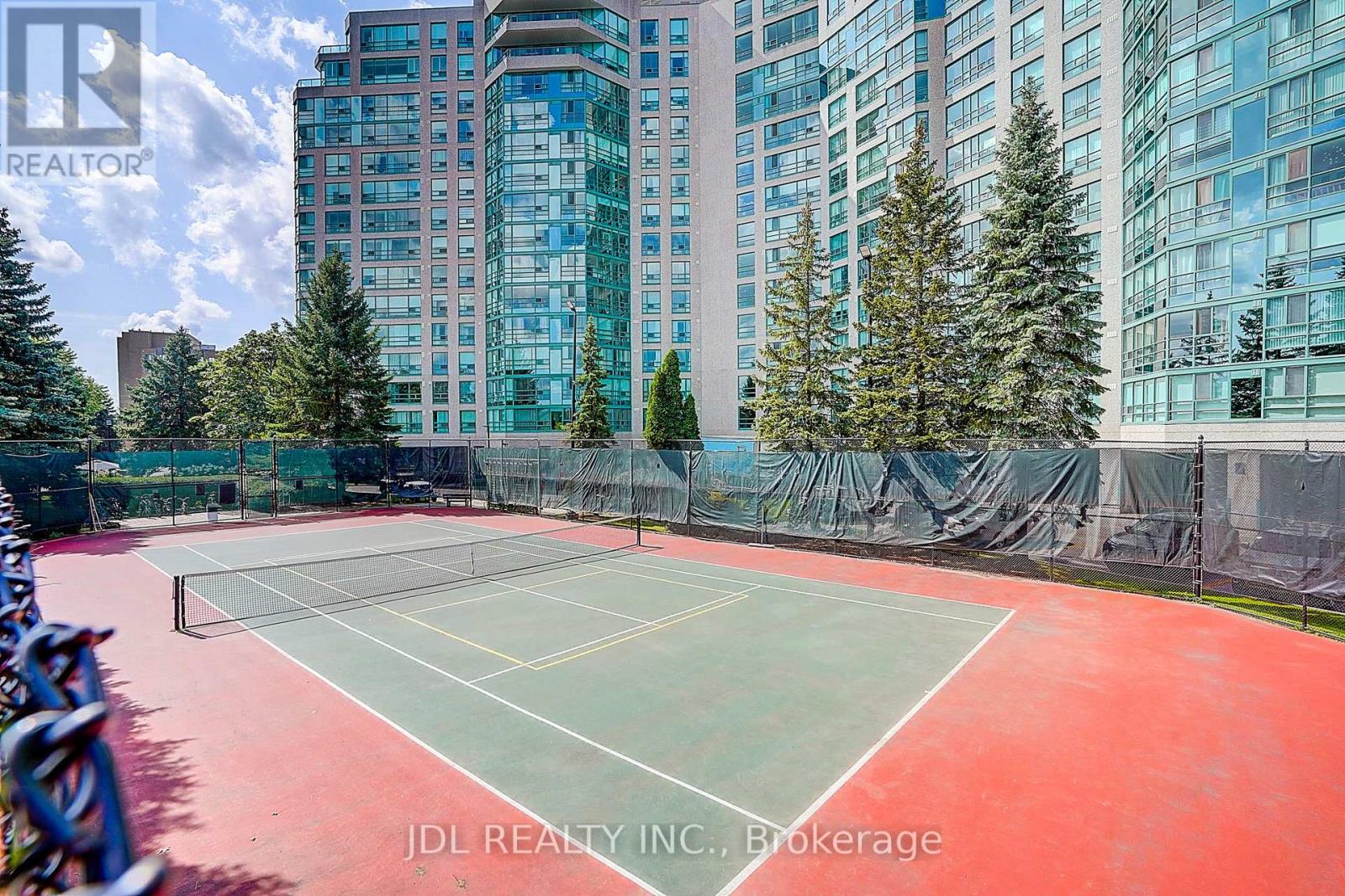 219 - 7825 Bayview Avenue Property Photo 44