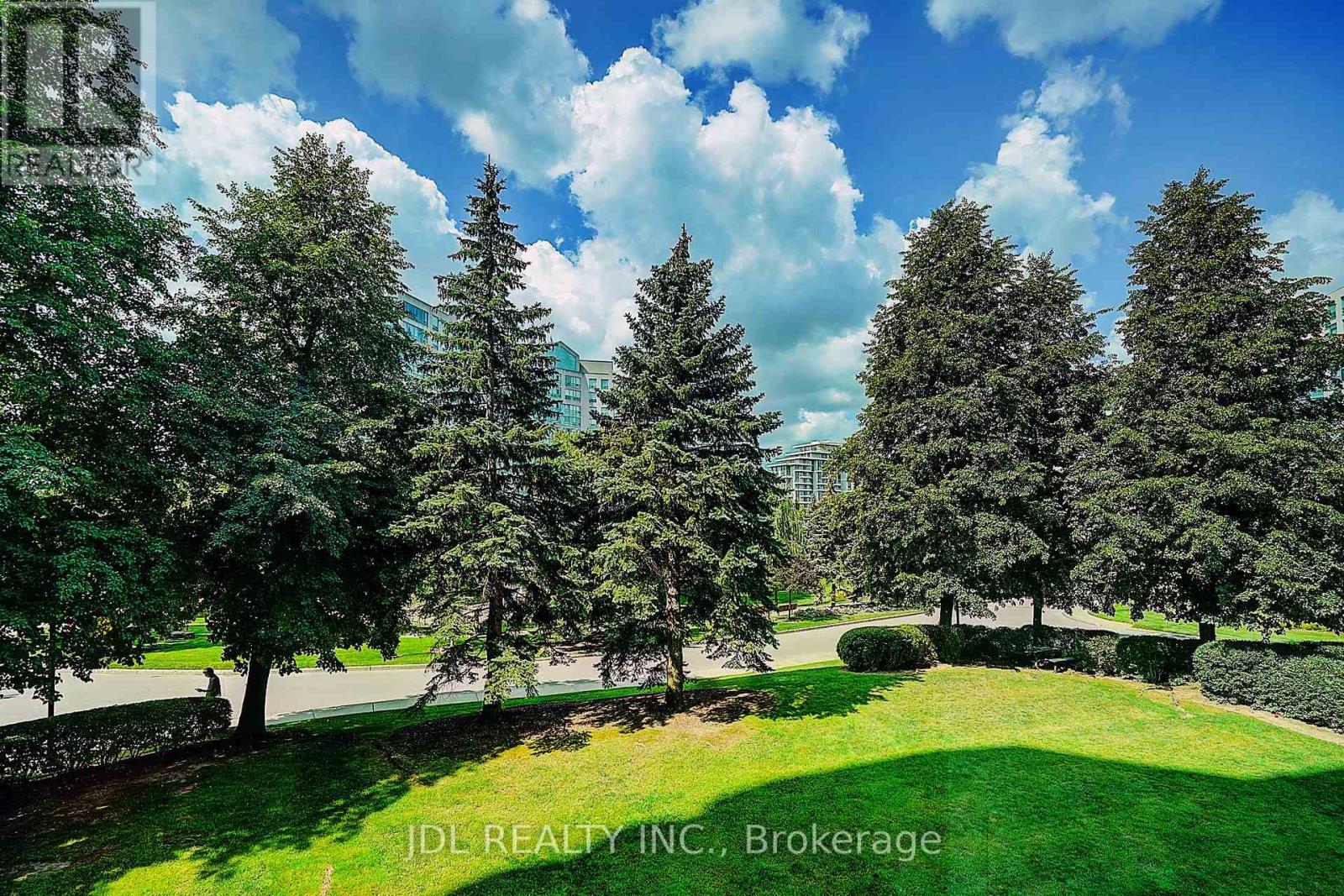 219 - 7825 Bayview Avenue Property Photo 46