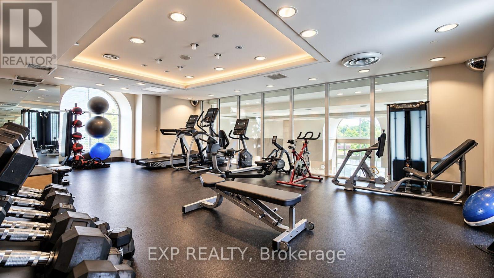 1214 - 350 Red Maple Road Property Photo 11