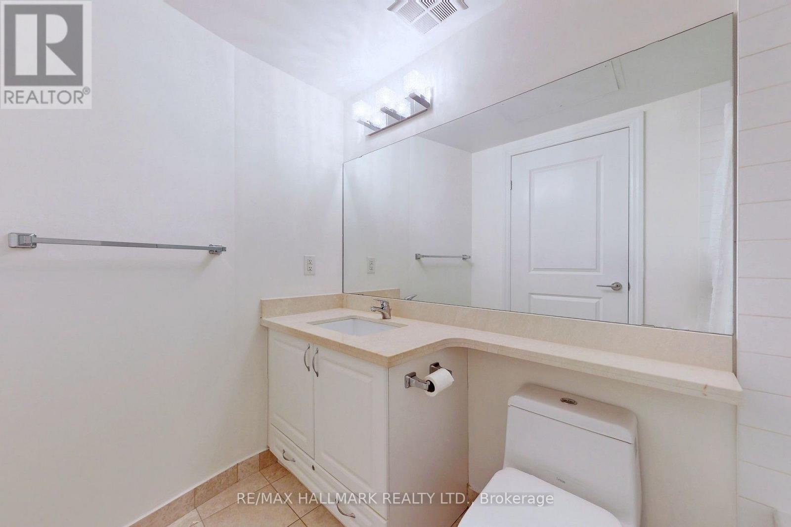 610 - 111 Upper Duke Crescent Property Photo 22