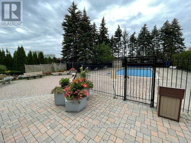 904 - 7460 Bathurst Street Property Photo 14