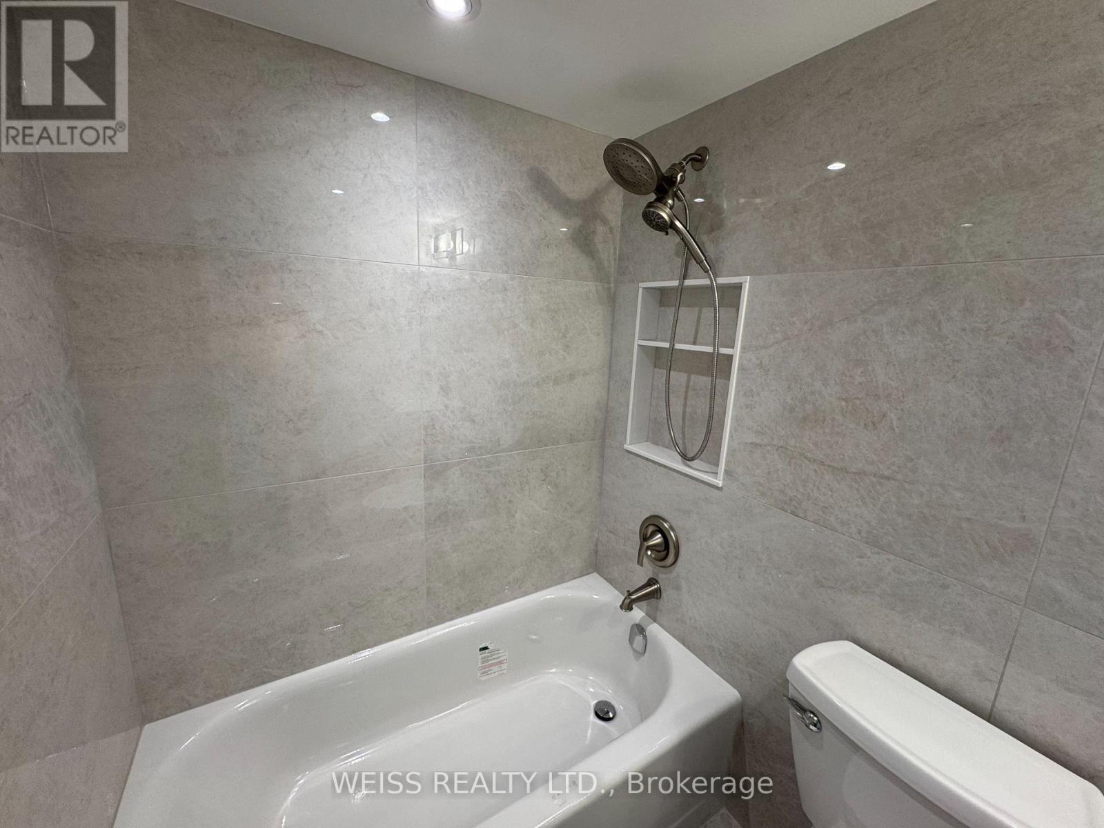 904 - 7460 Bathurst Street Property Photo 16