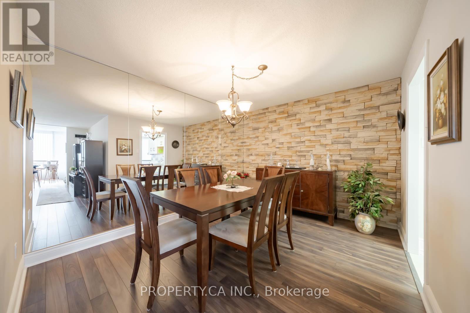 605 - 7460 Bathurst Street Property Photo 4