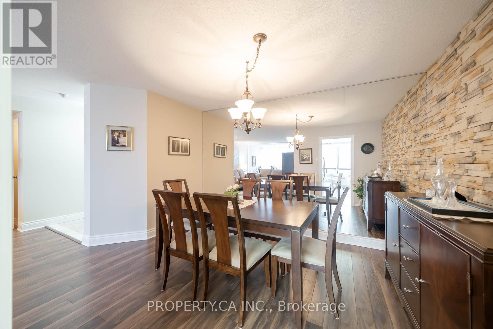 605 - 7460 Bathurst Street Property Photo 6