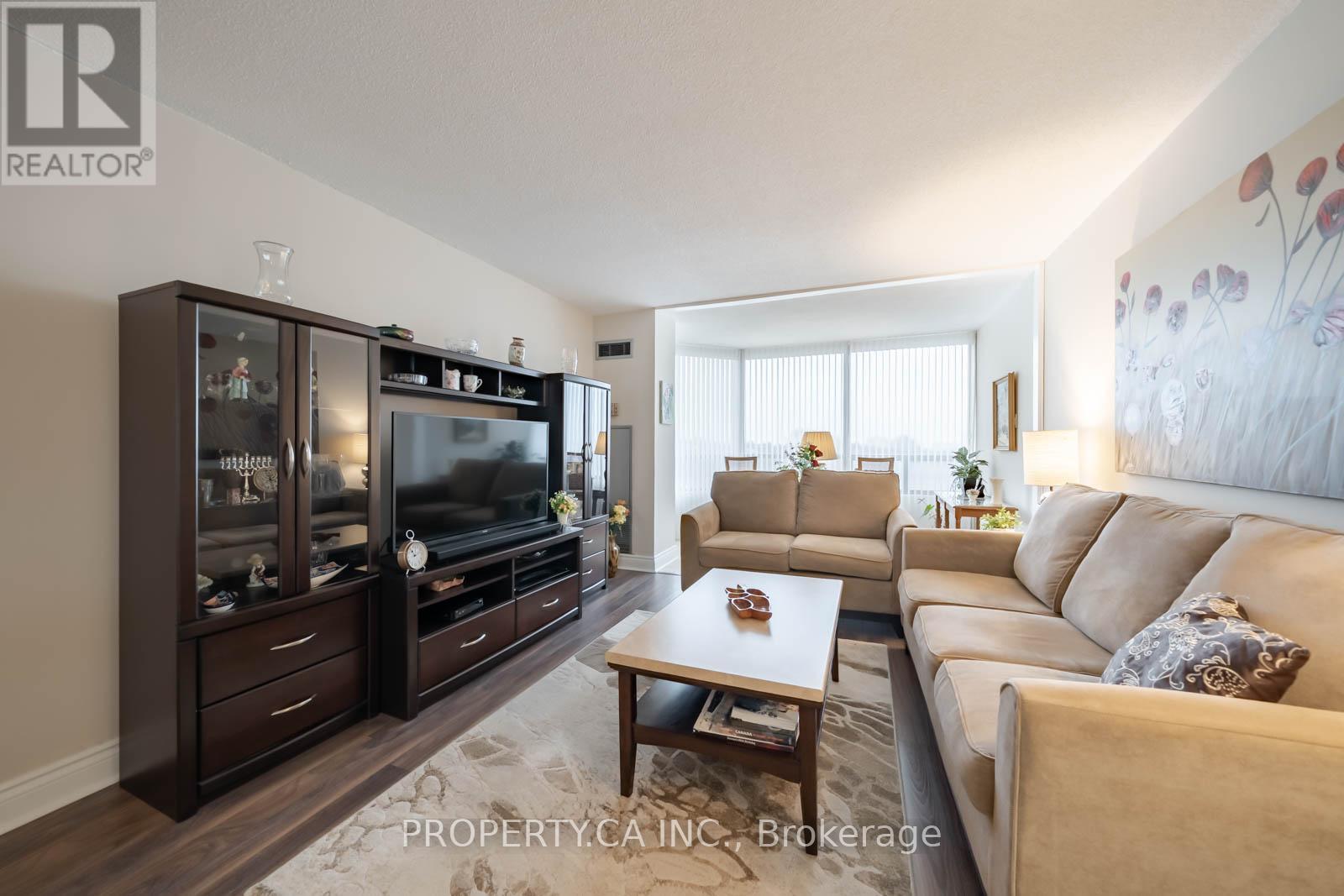 605 - 7460 Bathurst Street Property Photo 9