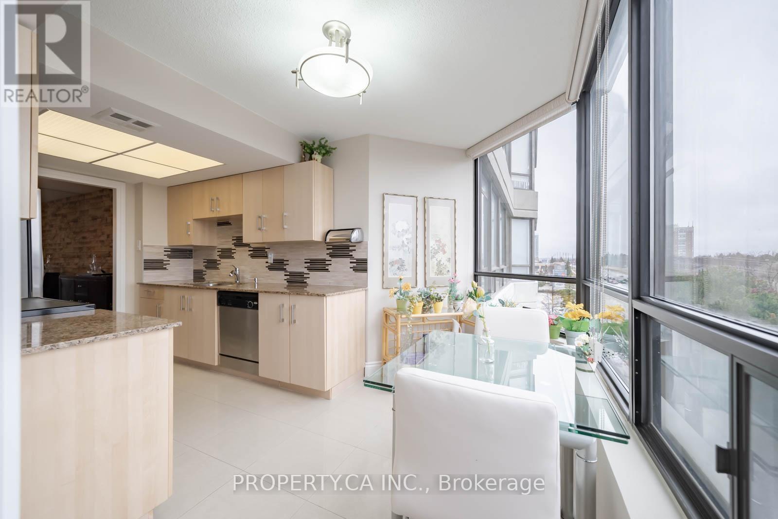 605 - 7460 Bathurst Street Property Photo 19