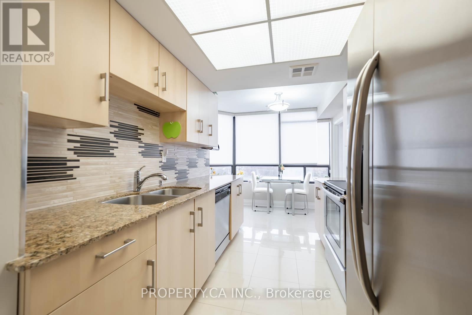 605 - 7460 Bathurst Street Property Photo 20