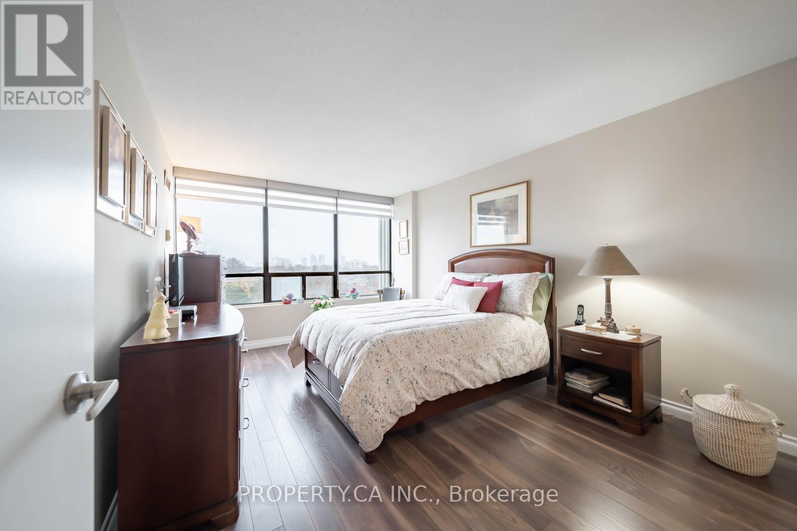 605 - 7460 Bathurst Street Property Photo 23