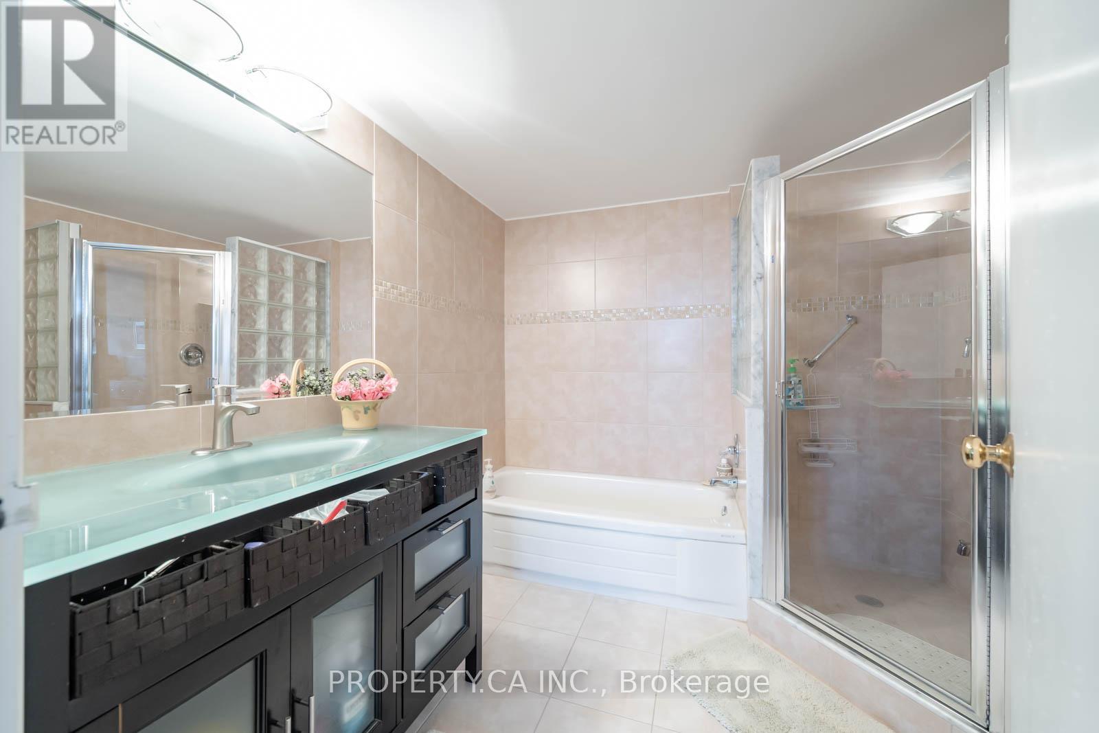 605 - 7460 Bathurst Street Property Photo 31