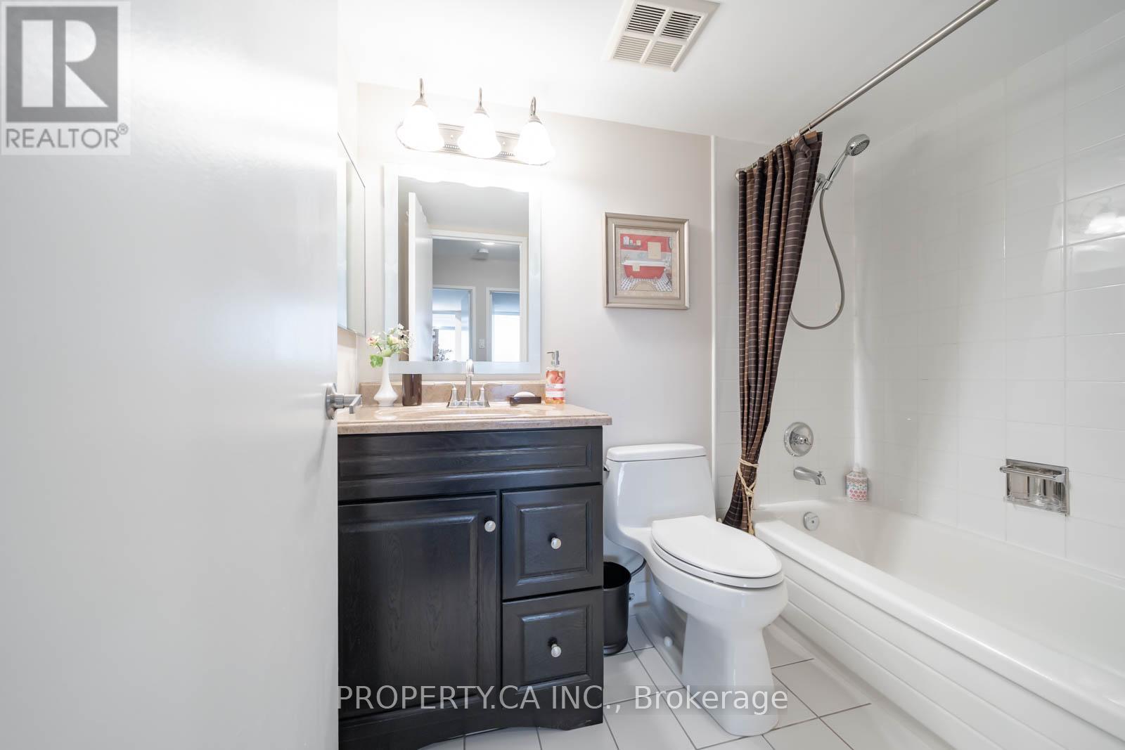 605 - 7460 Bathurst Street Property Photo 34