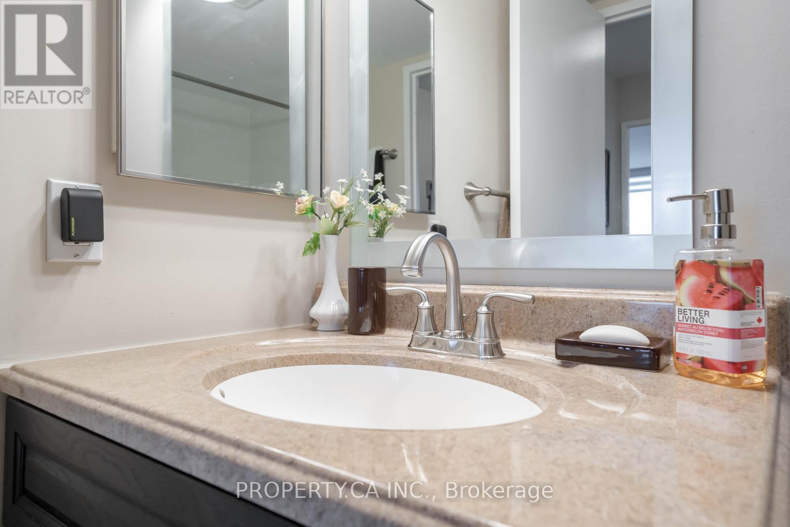 605 - 7460 Bathurst Street Property Photo 35