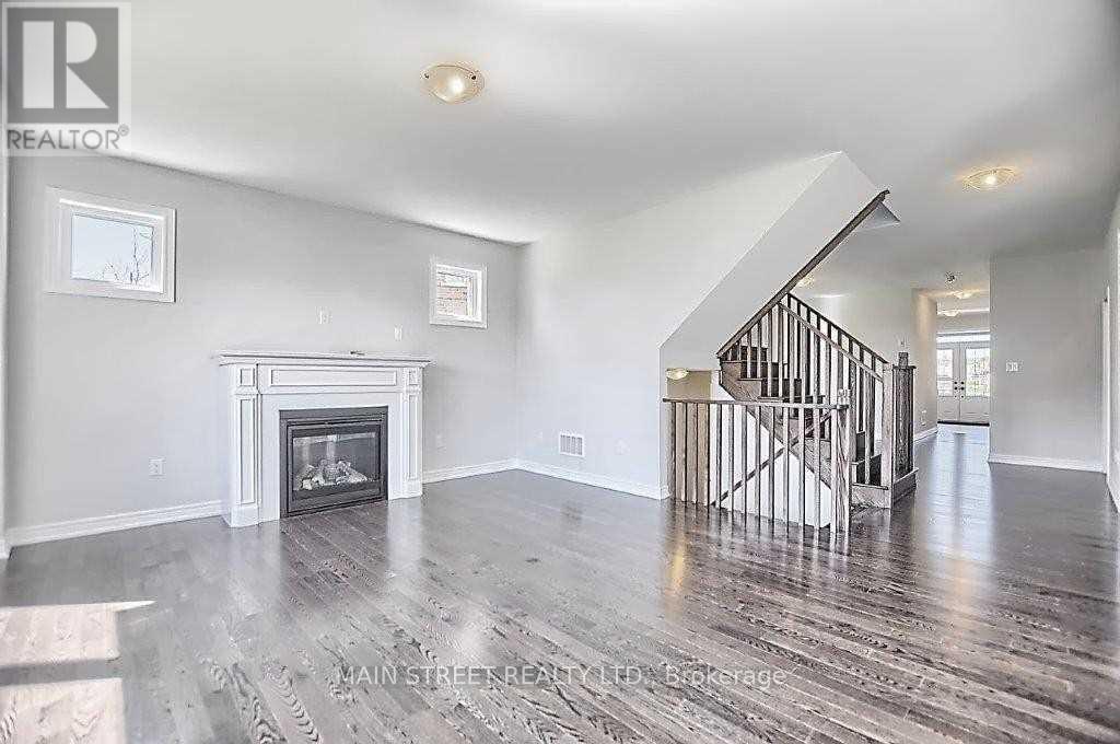 1283 Blackmore Street E Property Photo 9