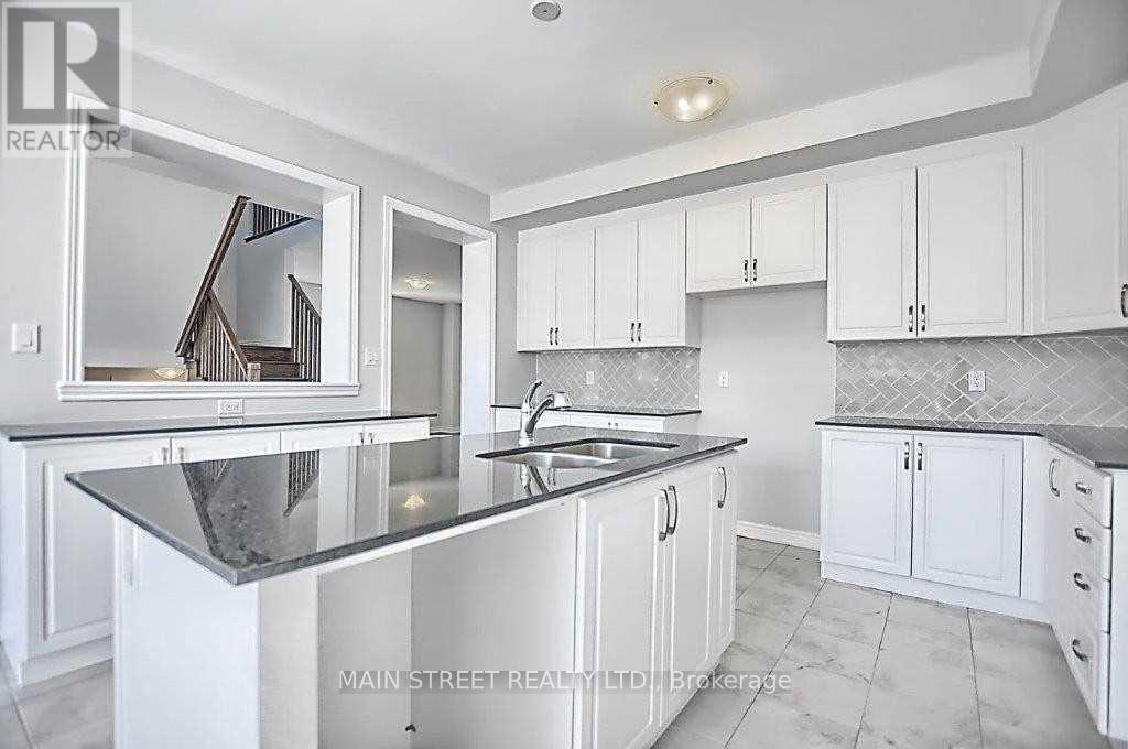1283 Blackmore Street E Property Photo 13
