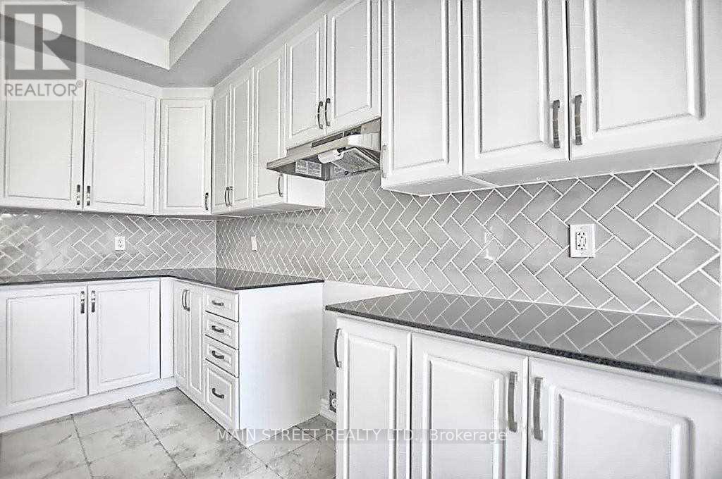 1283 Blackmore Street E Property Photo 14