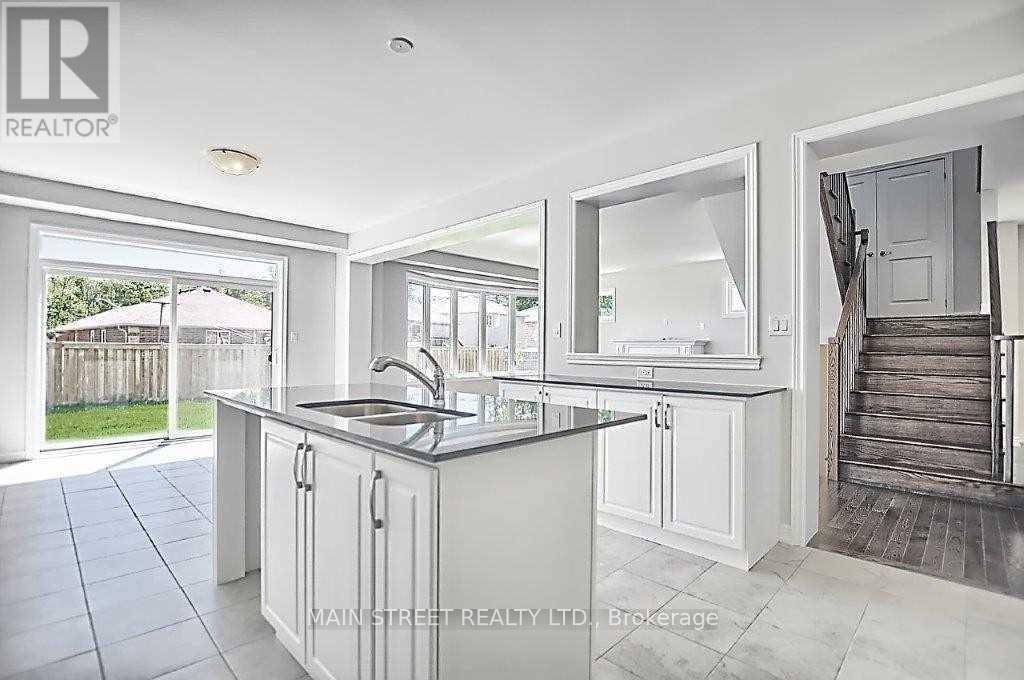 1283 Blackmore Street E Property Photo 15