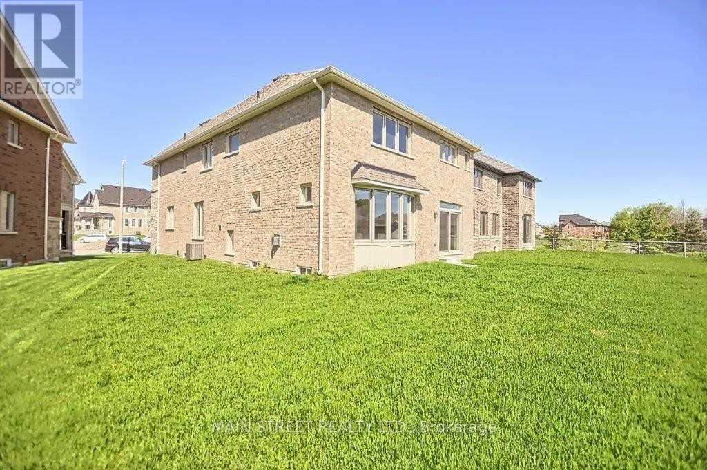 1283 Blackmore Street E Property Photo 19