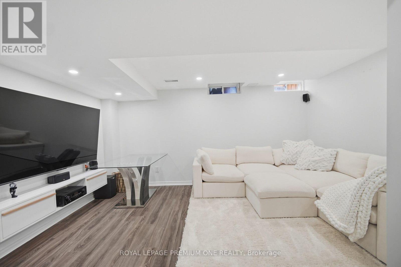 169 Venice Gate Drive Property Photo 40