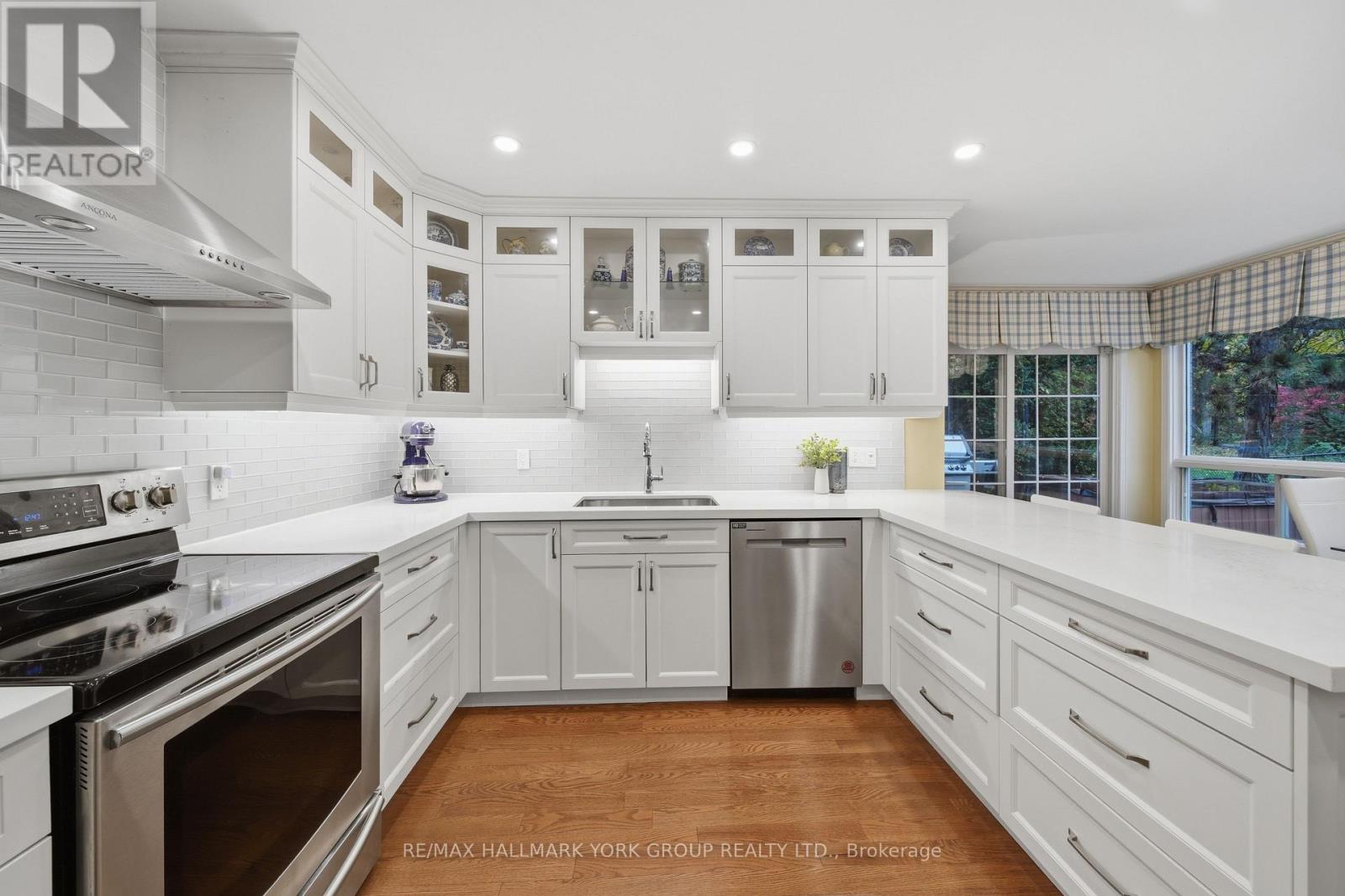 38 Lanewood Drive Property Photo 10