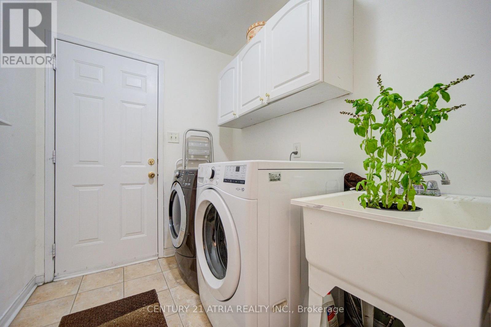 51 Kalmar Crescent Property Photo 13