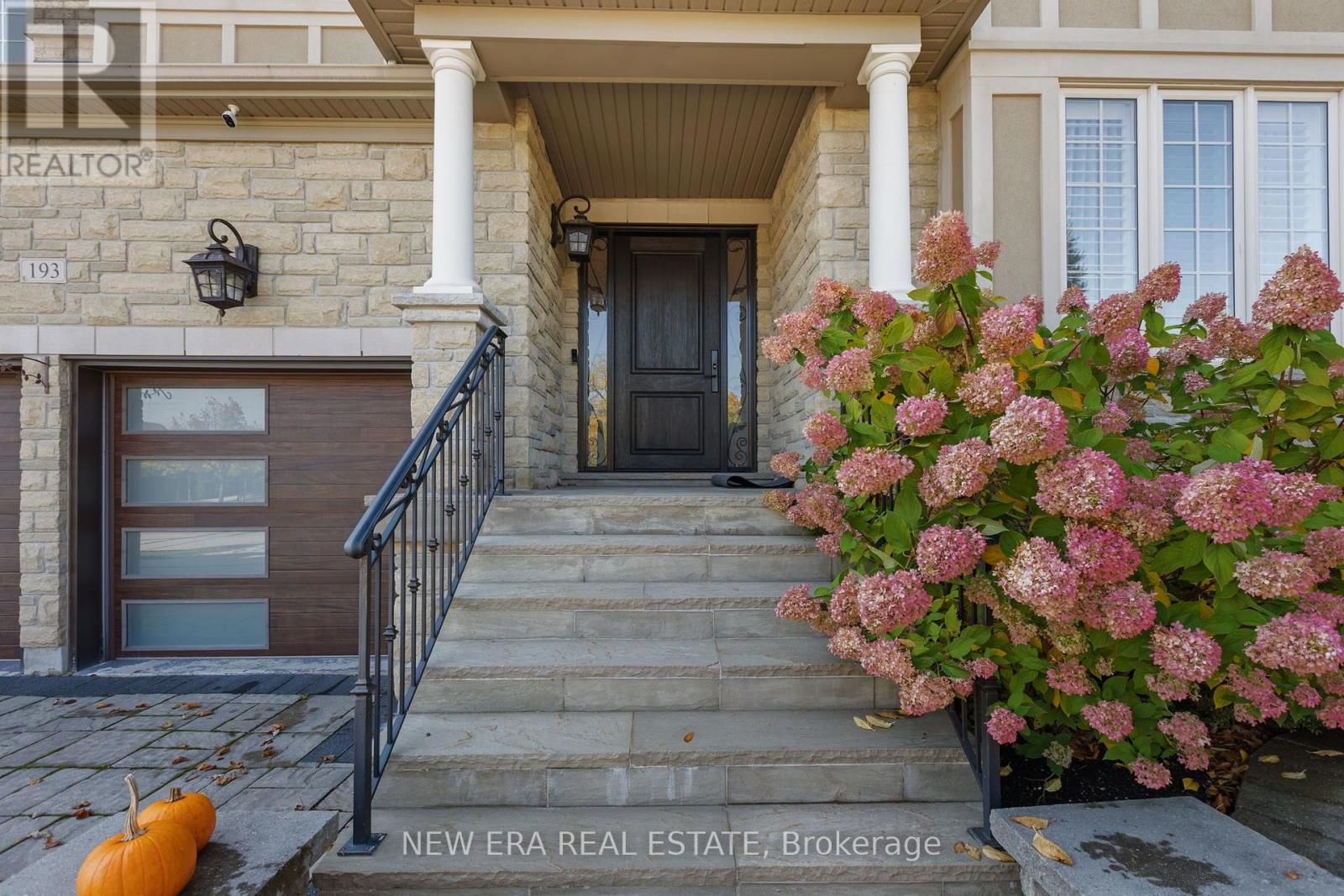 193 Lady Nadia Drive Property Photo 3