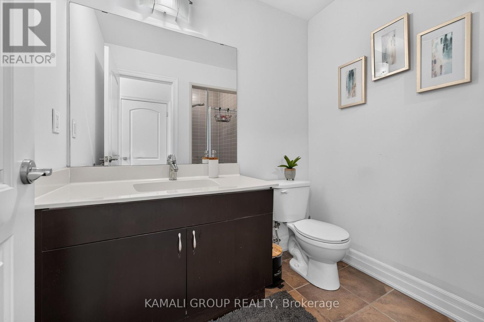 39 Beverley Glen Boulevard Property Photo 6