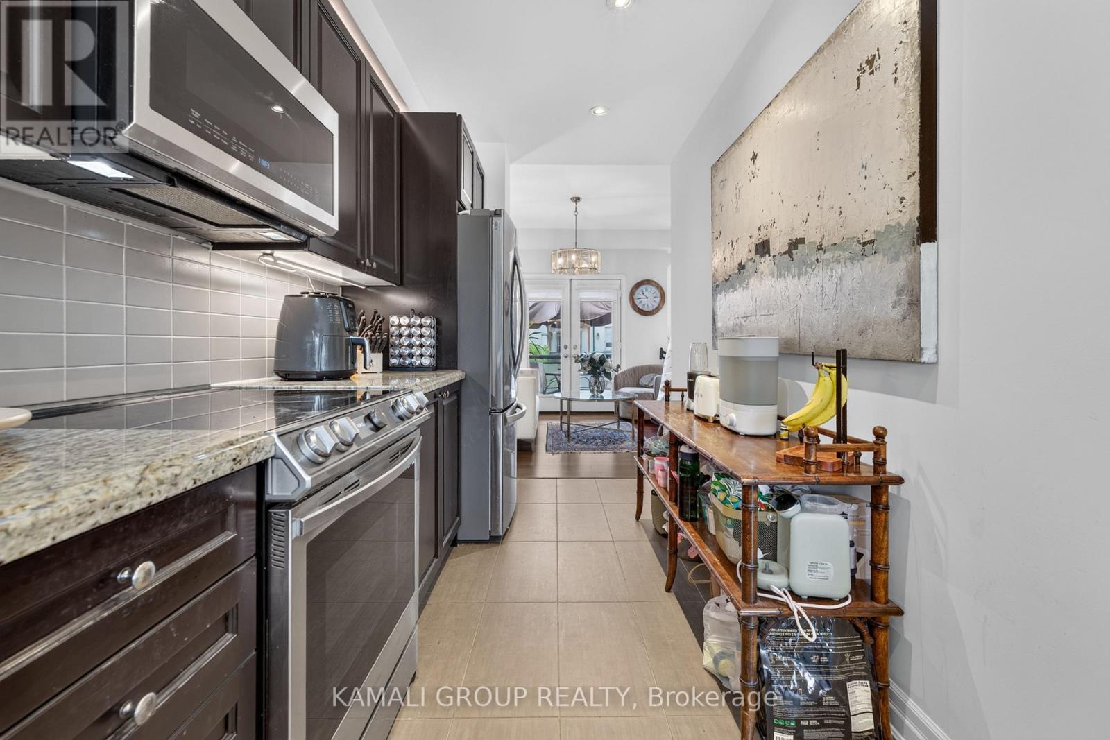 39 Beverley Glen Boulevard Property Photo 19
