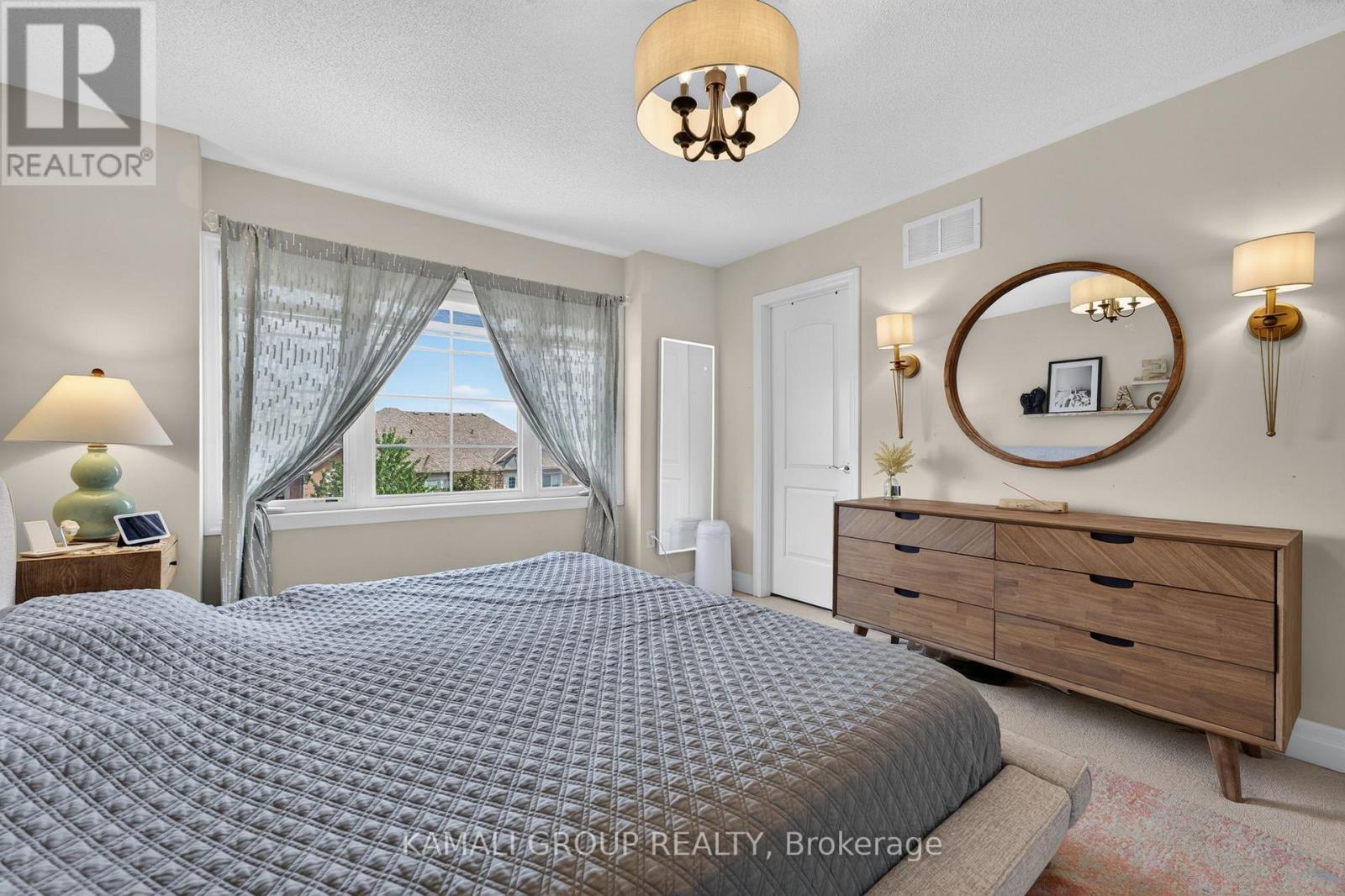 39 Beverley Glen Boulevard Property Photo 31
