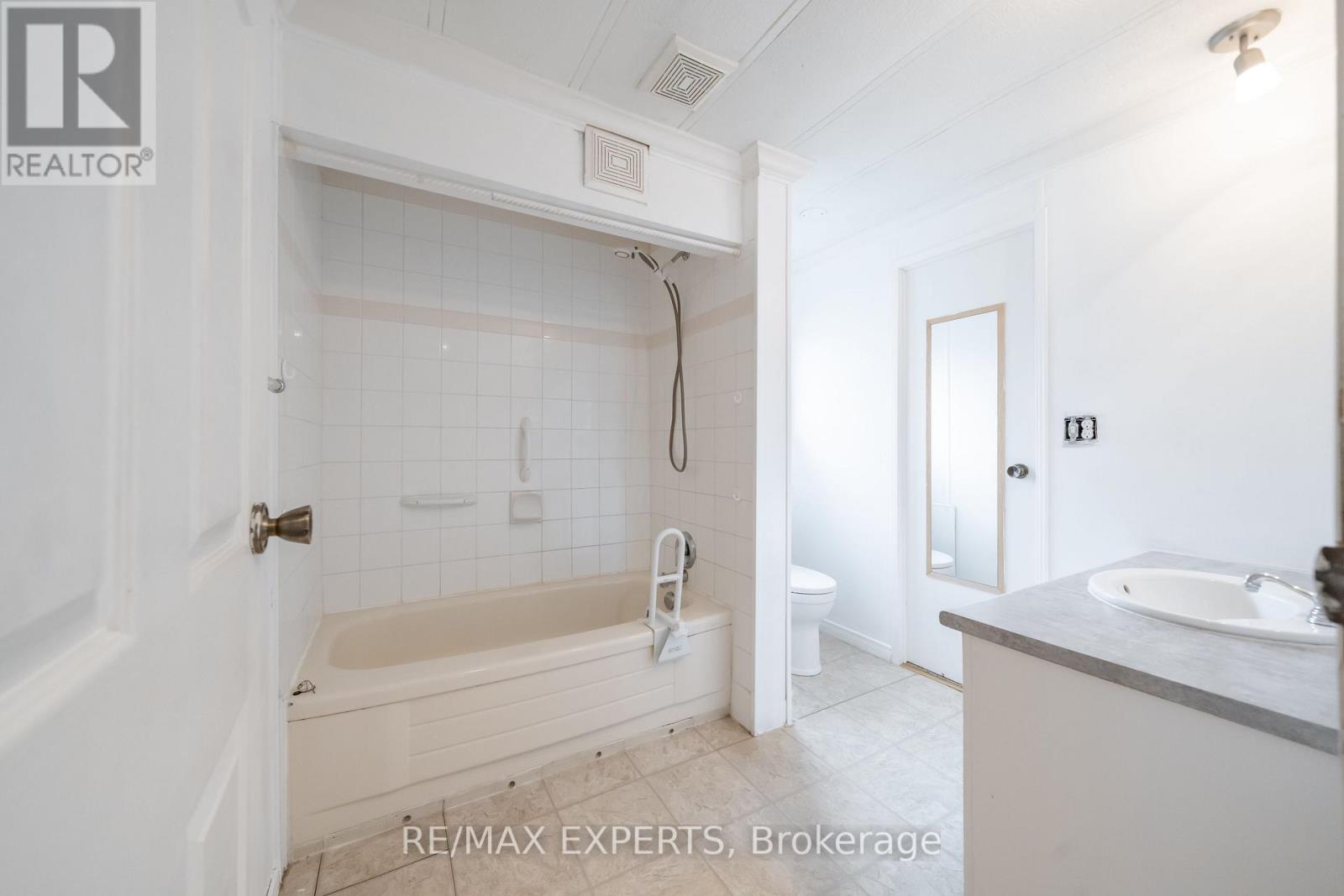 77 Linden Lane Property Photo 12