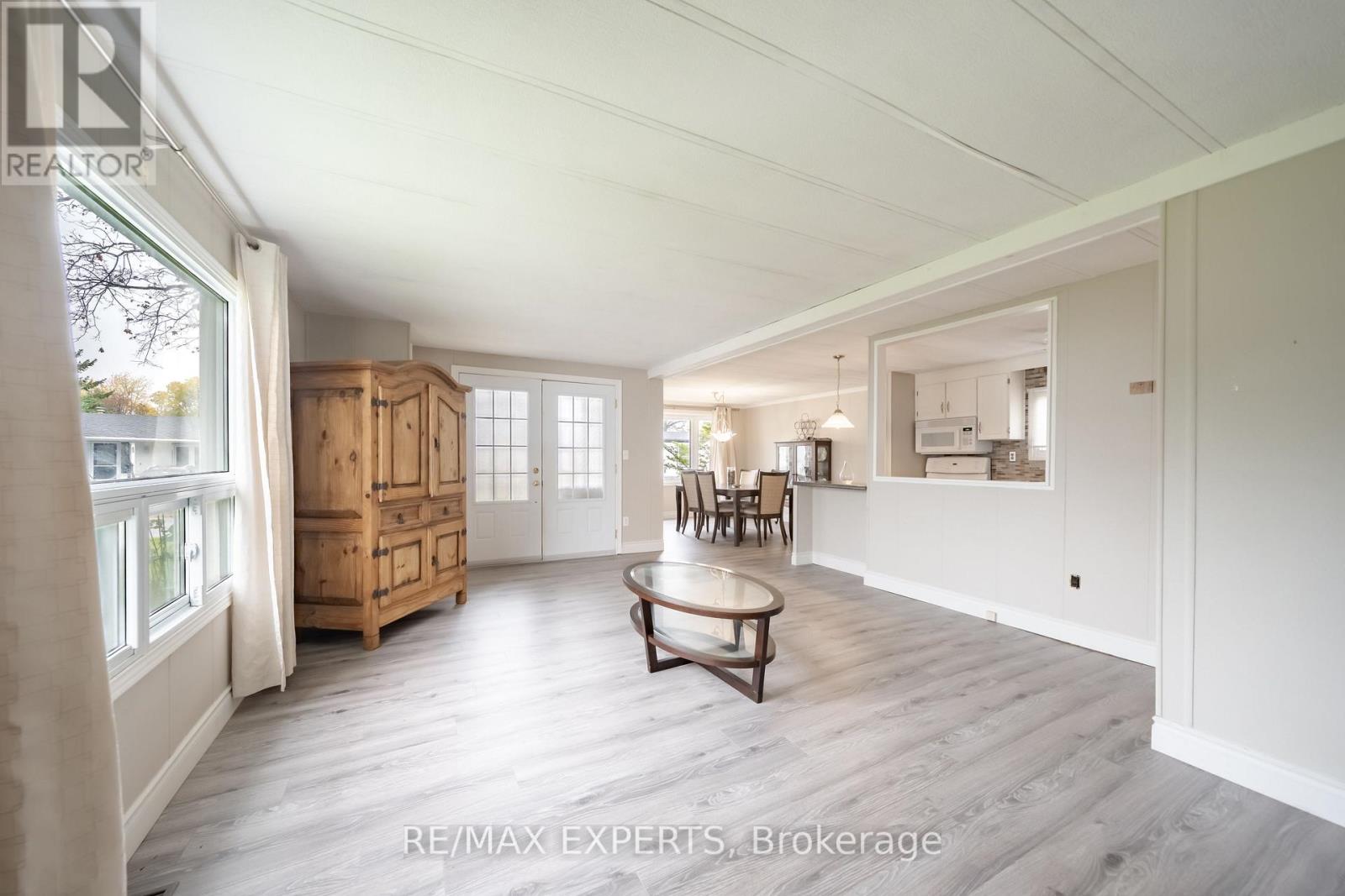 77 Linden Lane Property Photo 17