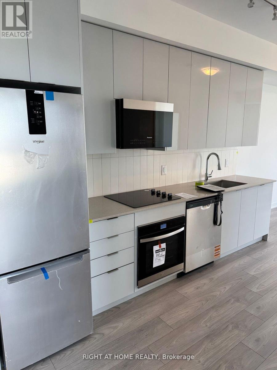2305 - 474 Caldari Road Property Photo 2