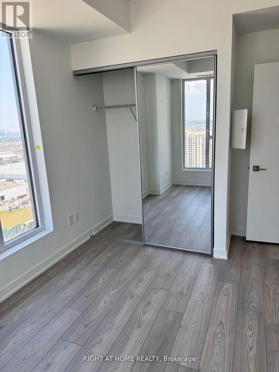 2305 - 474 Caldari Road Property Photo 4