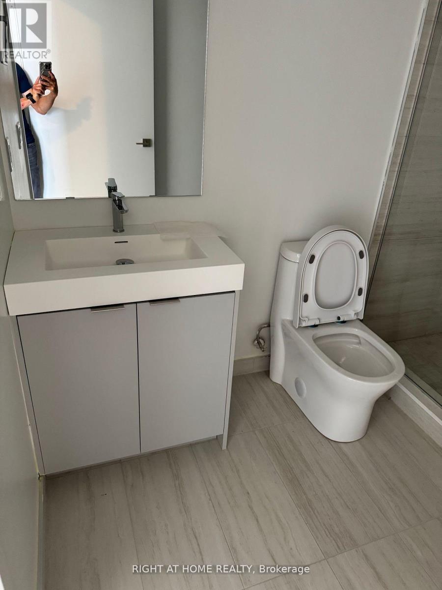 2305 - 474 Caldari Road Property Photo 16