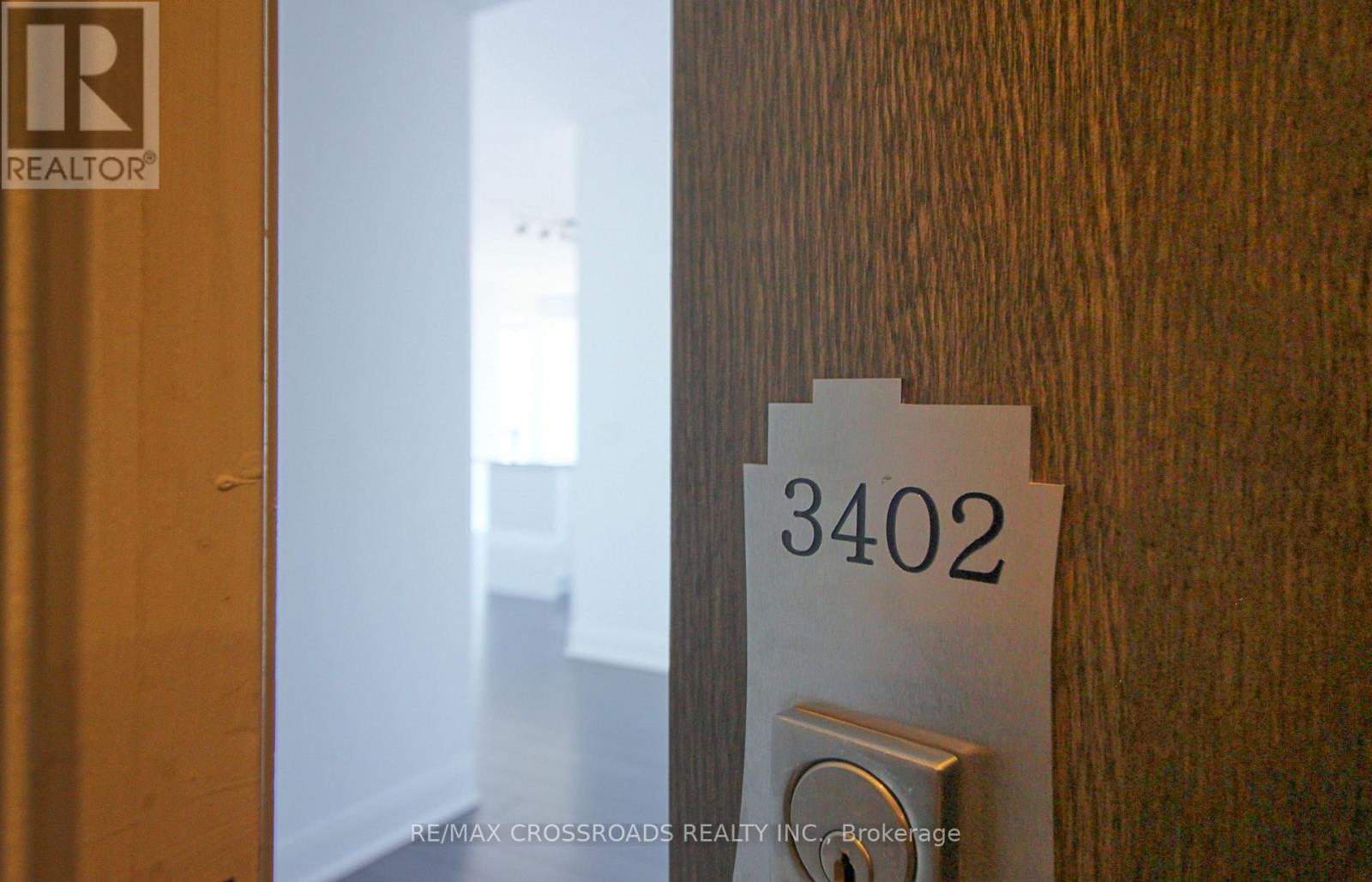3402 - 2900 Highway 7 Property Photo 2