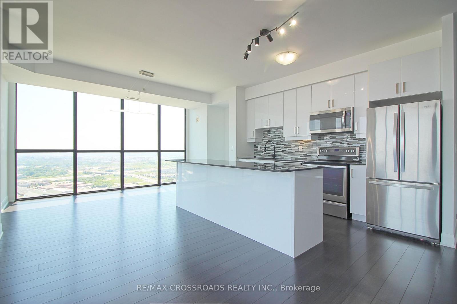 3402 - 2900 Highway 7 Property Photo 7