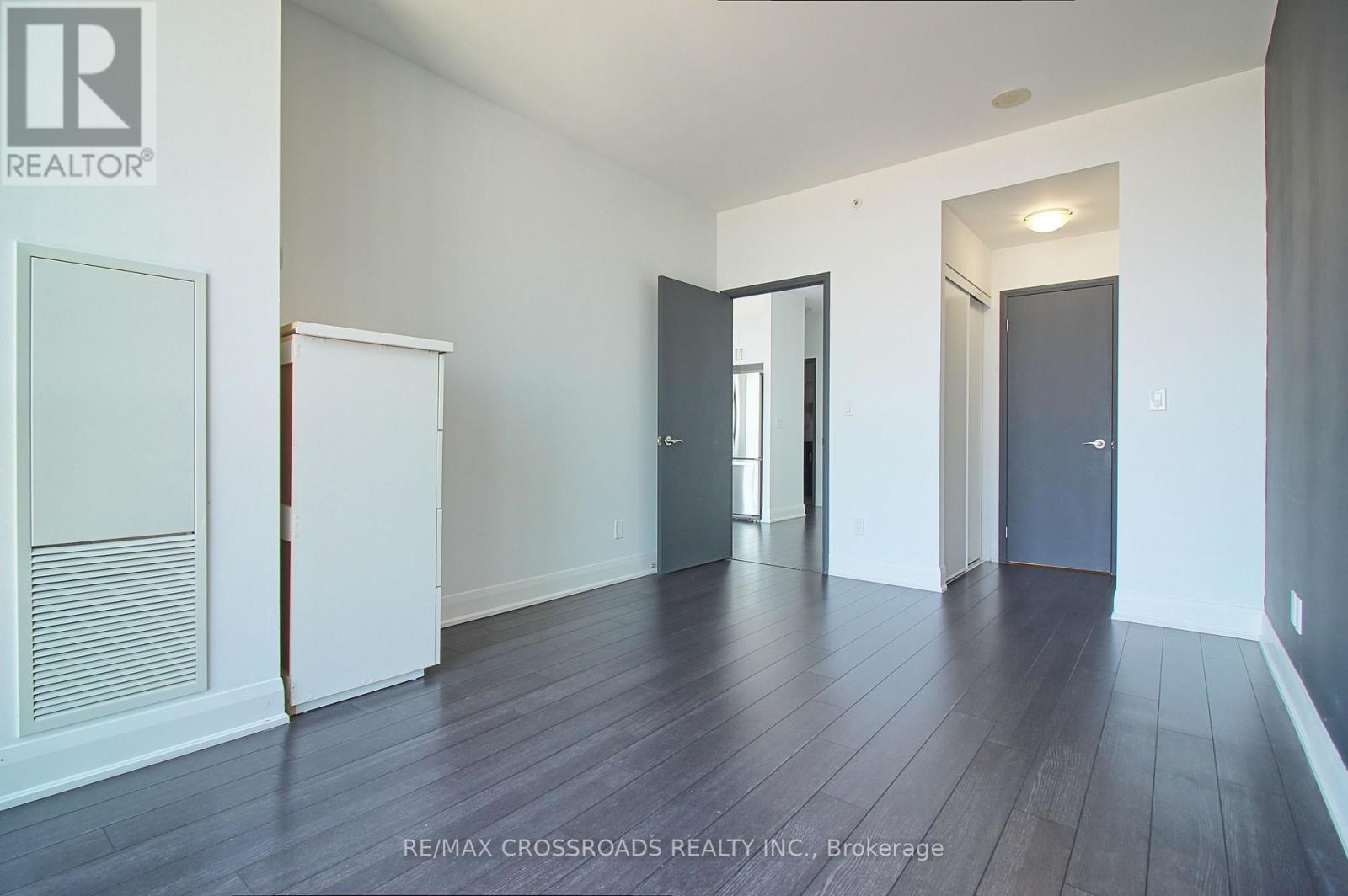 3402 - 2900 Highway 7 Property Photo 18