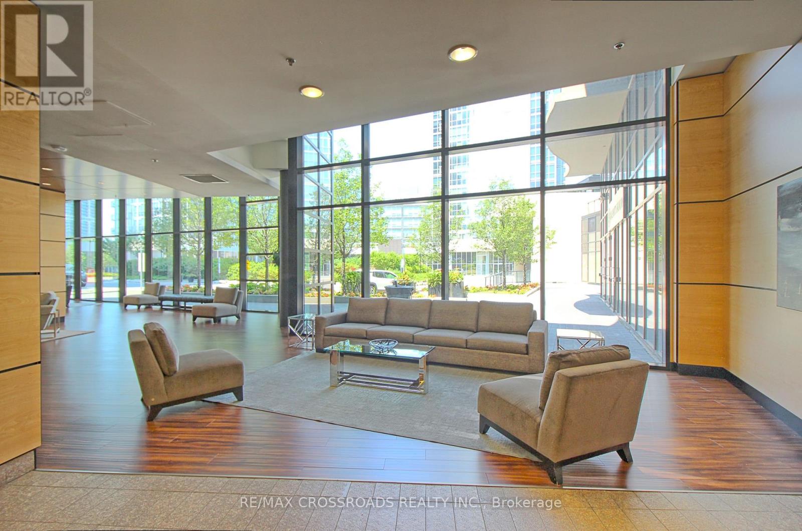 3402 - 2900 Highway 7 Property Photo 32