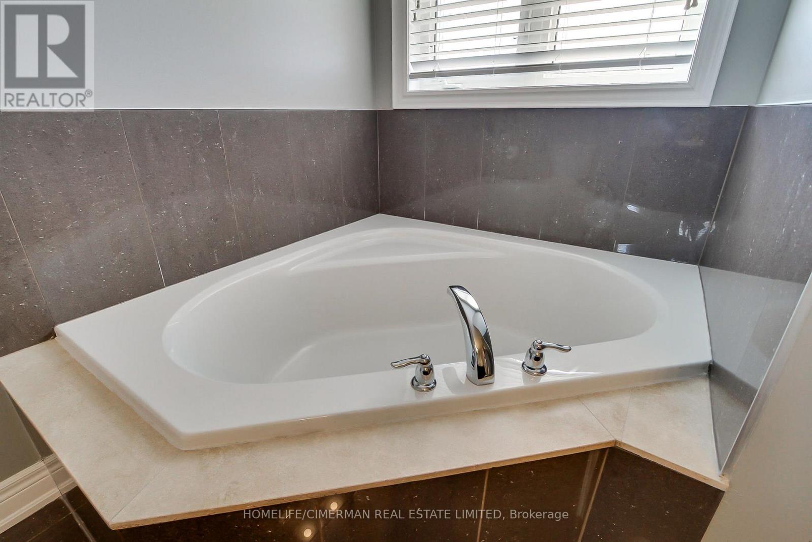 88 Chelsea Crescent Property Photo 34