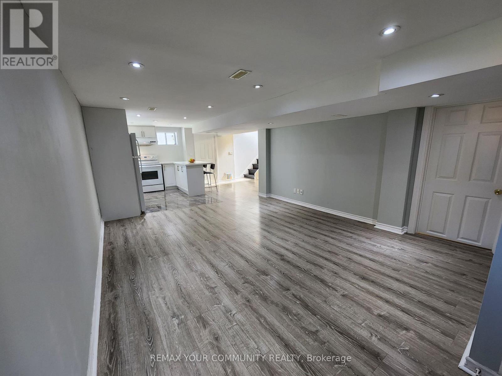 Lower Level - 387 Paliser Crescent N Property Photo 16
