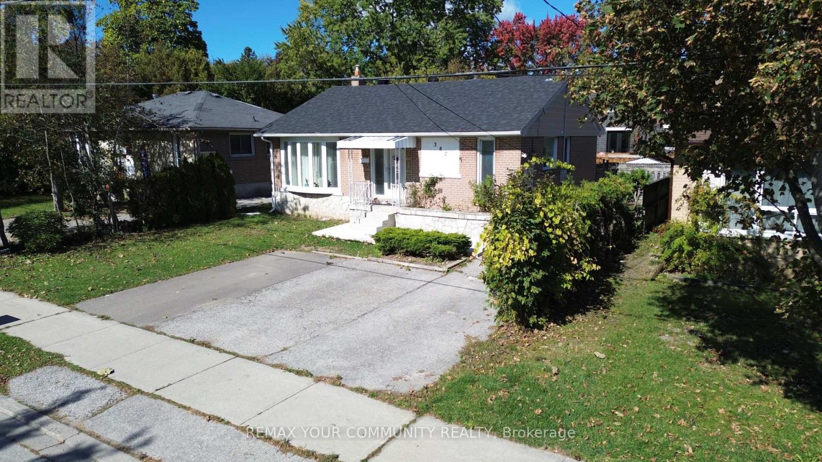 Lower Level - 387 Paliser Crescent N Property Photo 27