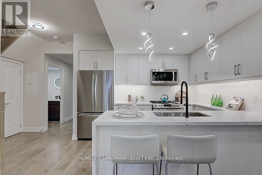 912 - 8110 Birchmount Road Property Photo 4