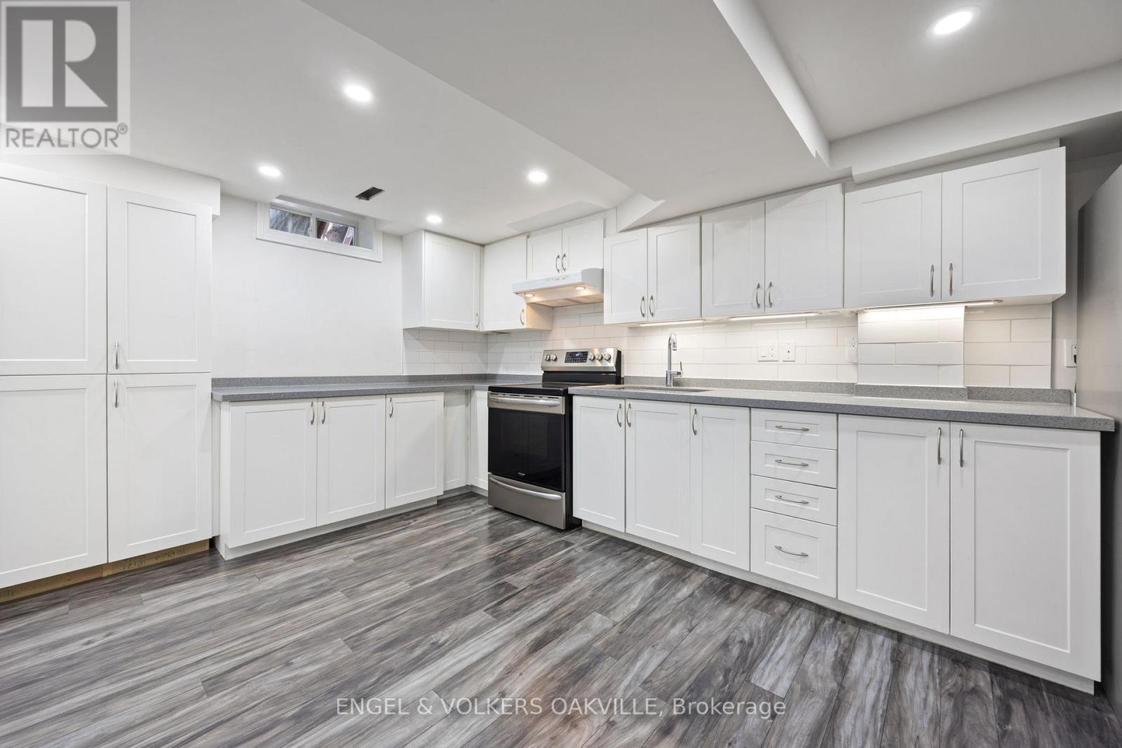 10 Crieff Avenue Property Photo 27