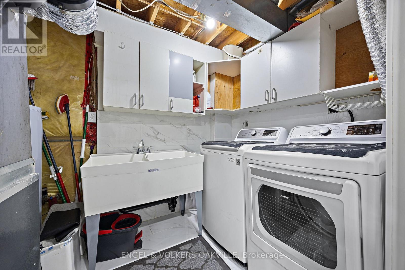10 Crieff Avenue Property Photo 35