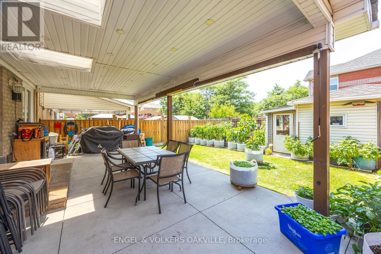 10 Crieff Avenue Property Photo 37