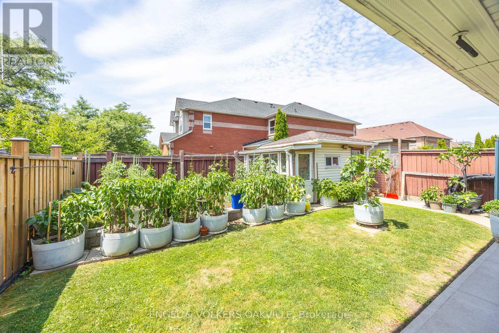 10 Crieff Avenue Property Photo 39