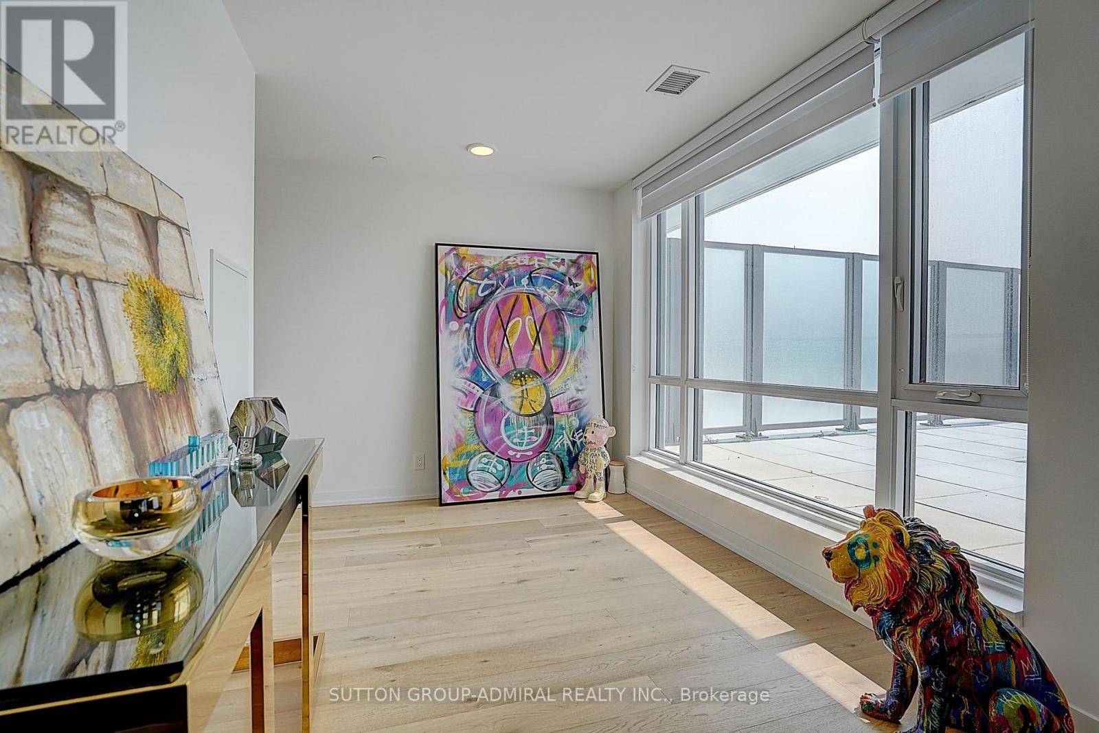 712 - 8 Beverley Glen Boulevard Property Photo 8