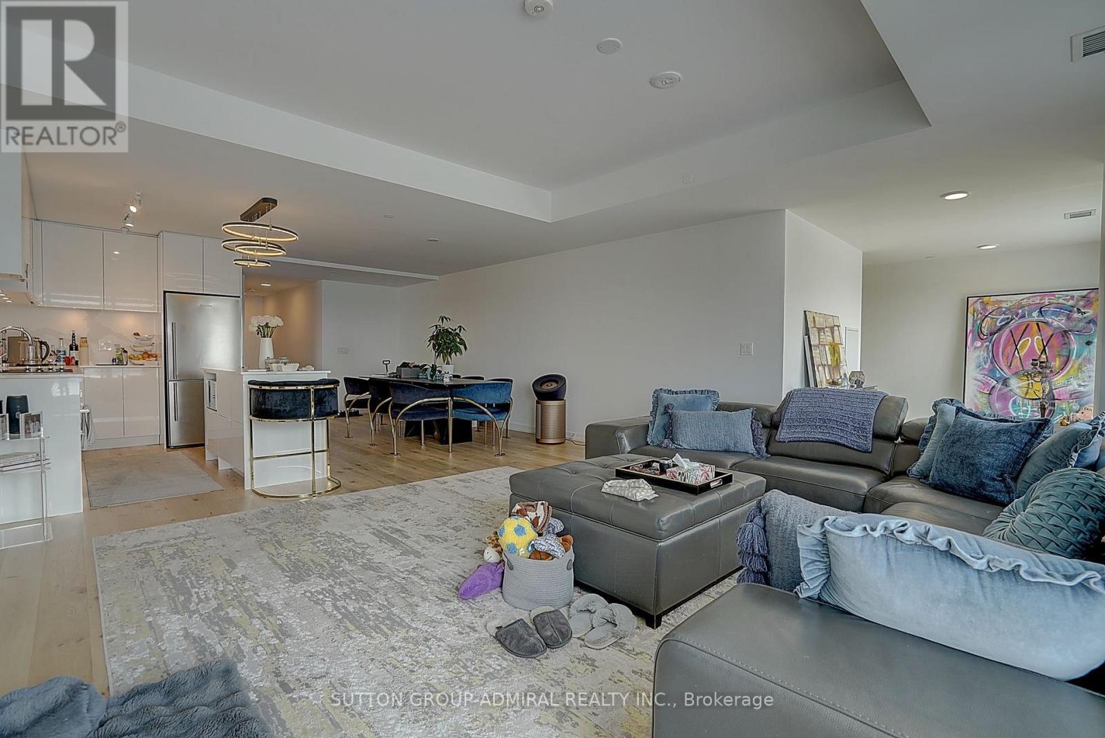 712 - 8 Beverley Glen Boulevard Property Photo 13