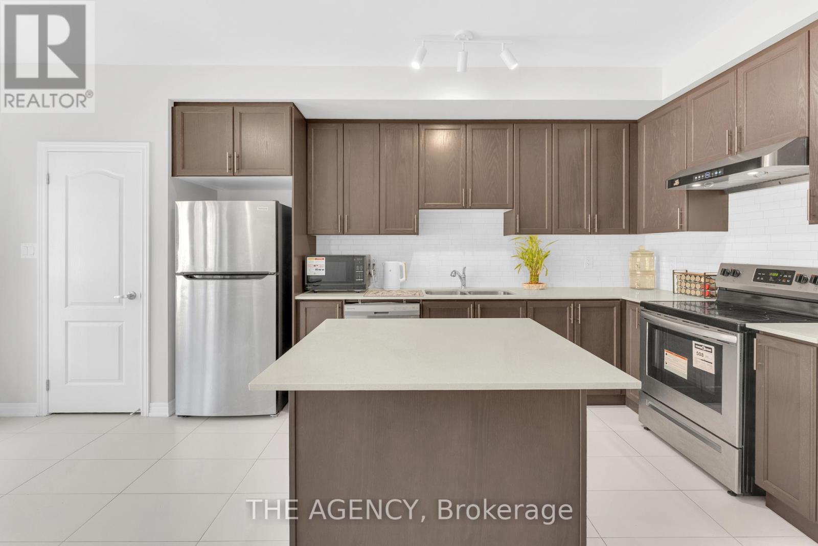 2064 Donald Cousens Parkway Property Photo 14