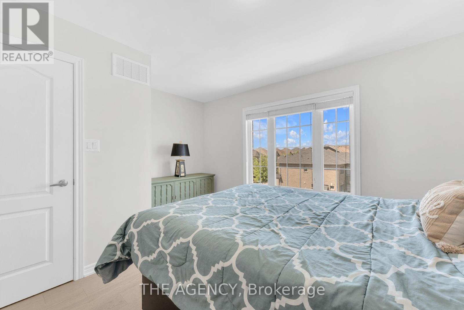 2064 Donald Cousens Parkway Property Photo 27