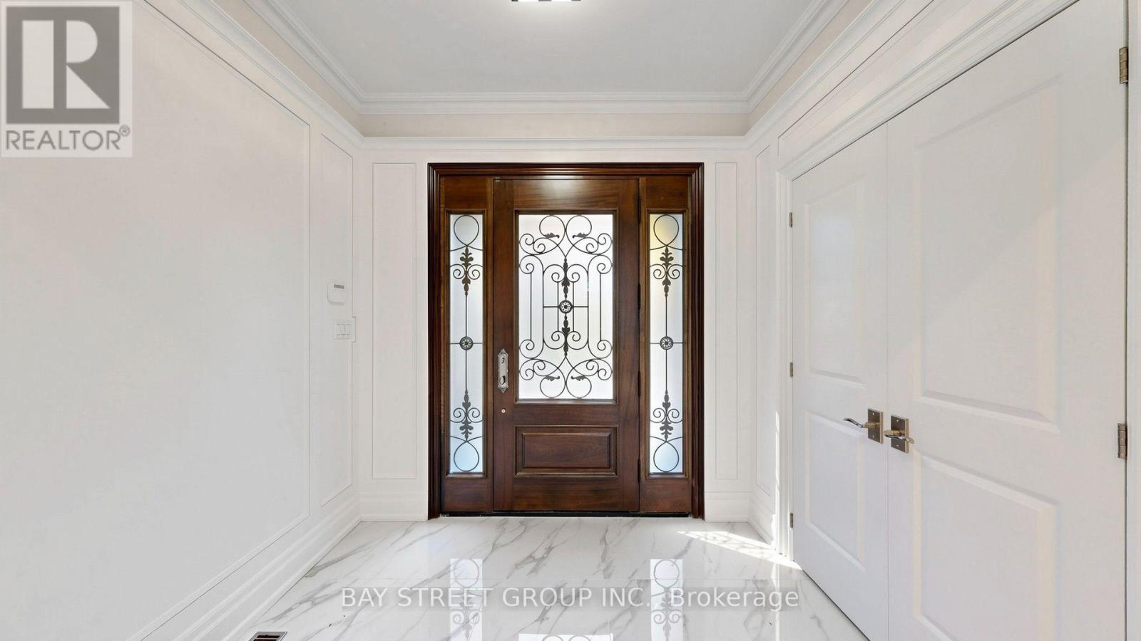 50 Lytton Boulevard Property Photo 6