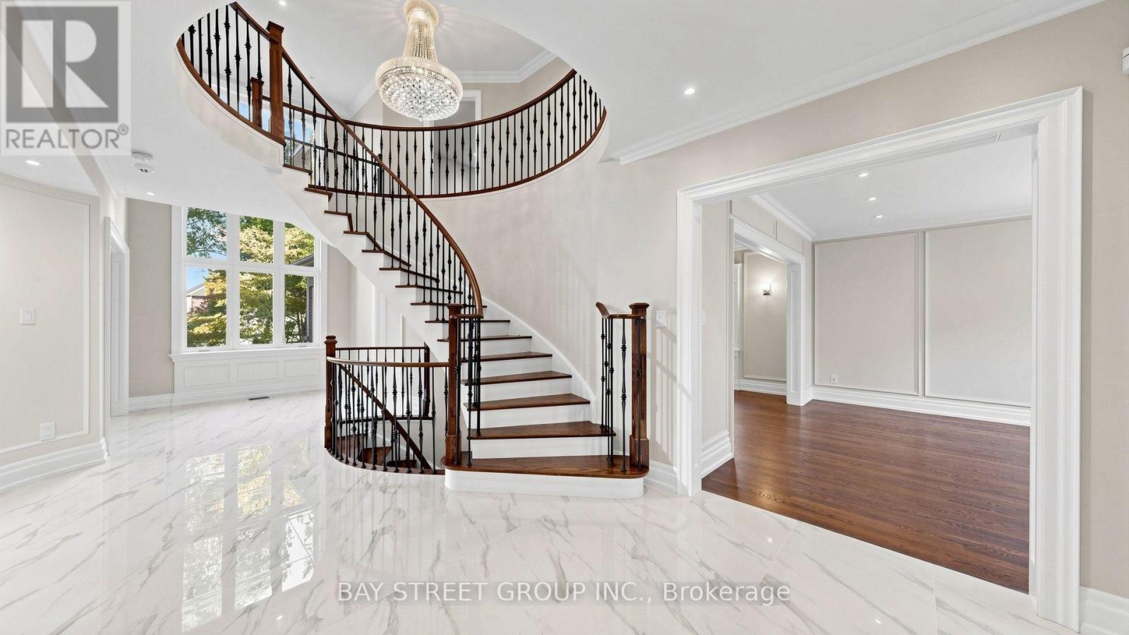50 Lytton Boulevard Property Photo 7